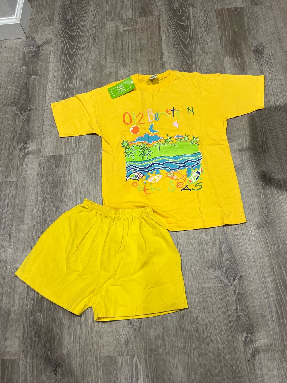 012 Benetton yellow beach fish South Seas set XL